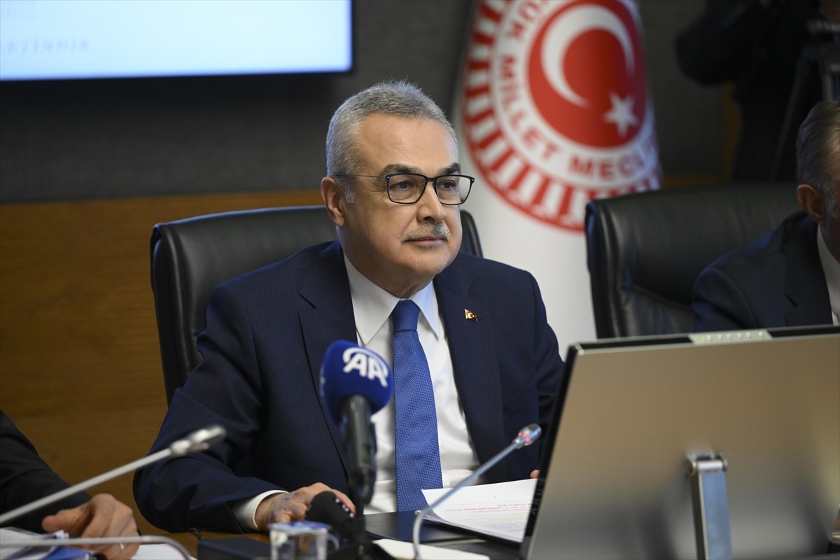 TBMM Kamu İktisadi Teşebbüsleri (KİT) Komisyonunda, MPİ'nin 2021 ve 2022 yılı hesapları görüşüldü....