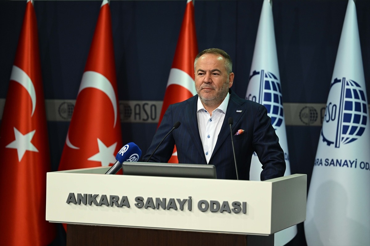 Güneş Enerjisi ve Depolama Seminer Programı Ankara Sanayi Odası (ASO) Zafer Çağlayan Salonu'nda...