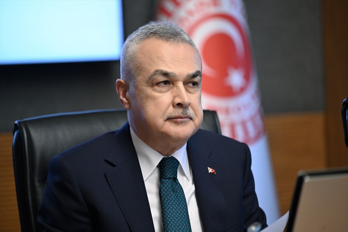 TBMM Kamu İktisadi Teşebbüsleri (KİT) Komisyonunda, Çay İşletmeleri Genel Müdürlüğü (ÇAYKUR) ile...