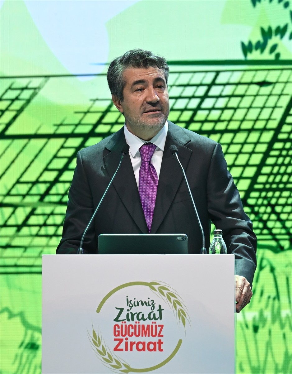 Ziraat Bankası Genel Müdürü Alpaslan Çakar, Haliç Kongre Merkezi'nde bu yıl 4'üncüsü düzenlenen...