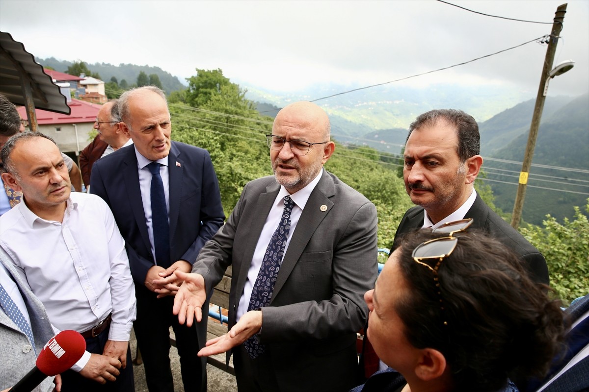 Türkiye Büyük Millet Meclisi (TBMM) Zirai Don Olayını Araştırma Komisyonu üyeleri, Giresun'da...