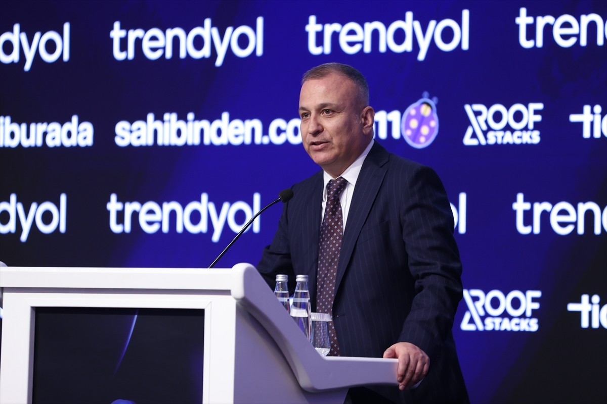 Ticaret Bakanlığının himayesinde, İstanbul Ekonomik Araştırmalar Derneği (İEAD) ev sahipliğinde...