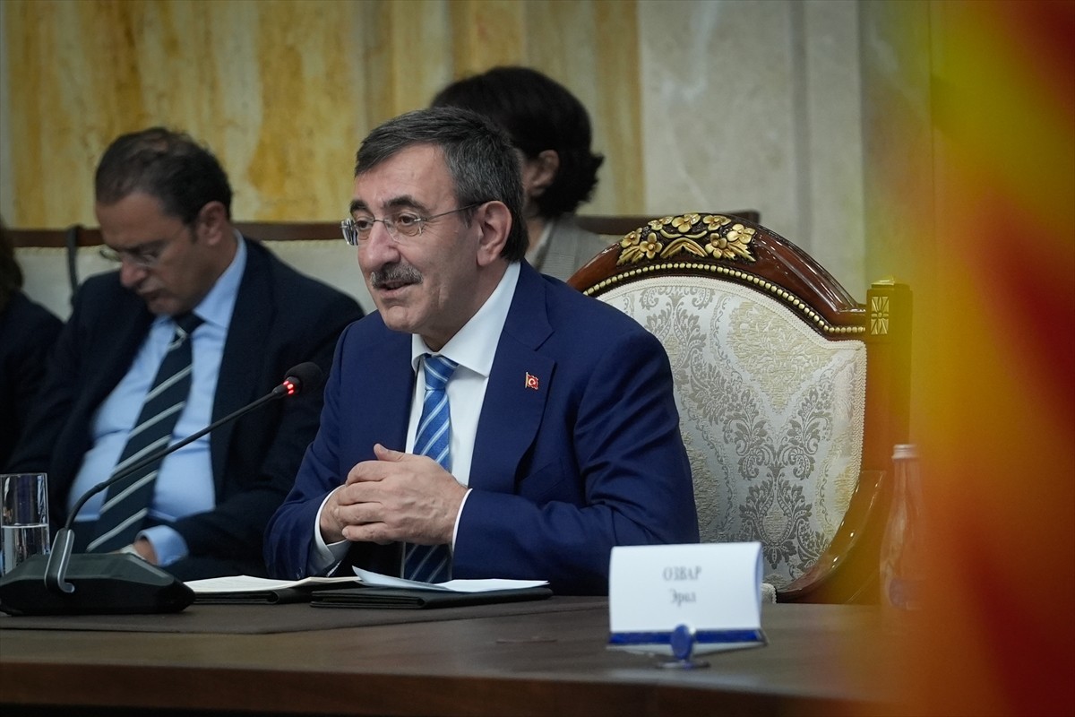 Cumhurbaşkanı Yardımcısı Cevdet Yılmaz ve Kırgızistan Bakanlar Kurulu Başkanı Adılbek Kasımaliyev...