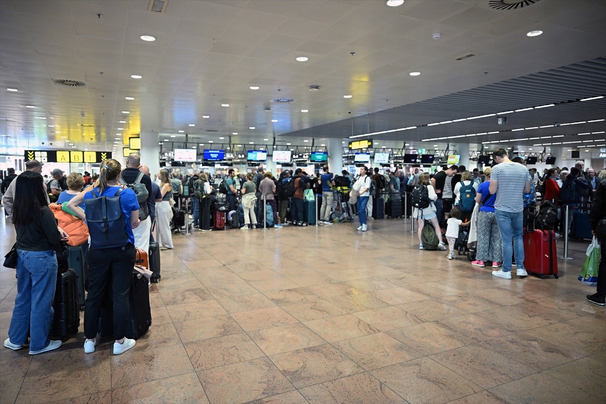 Avrupa'nın çeşitli ülkelerinde yer alan havalimanlarındaki uçuşlar, check-in ve biniş sistemine...