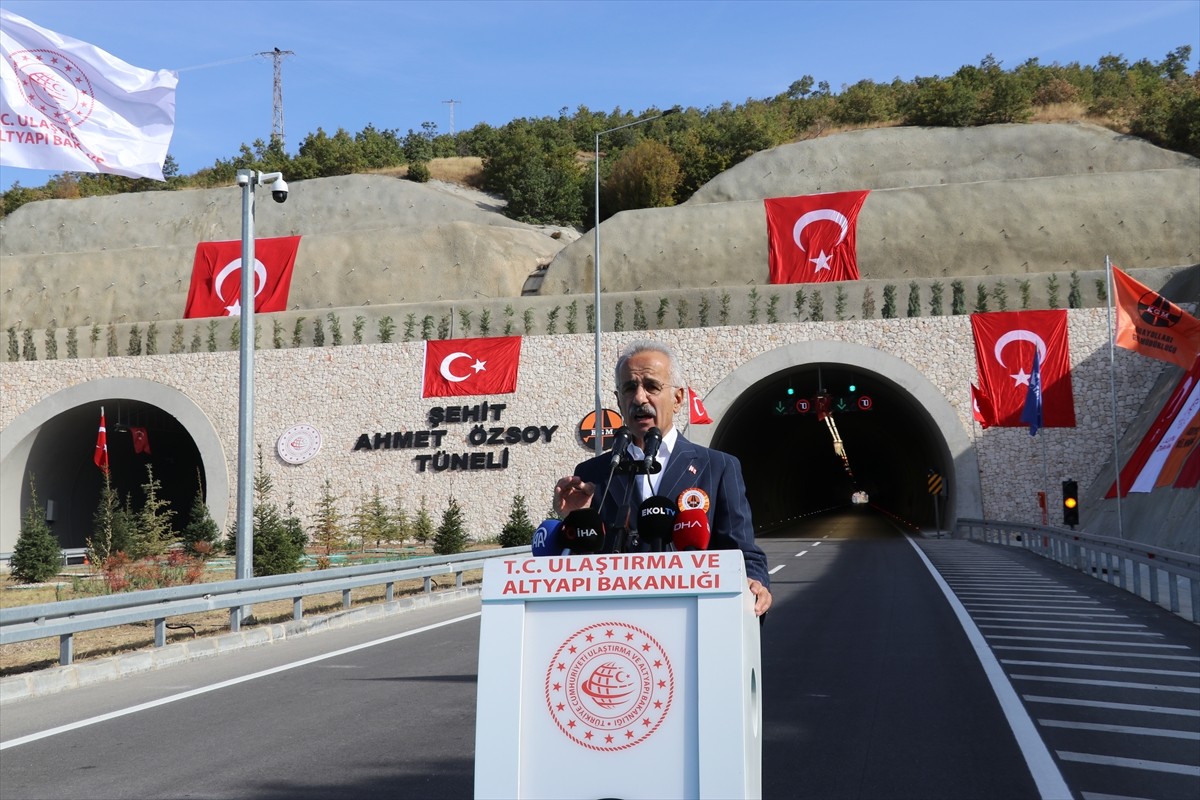 Ulaştırma ve Altyapı Bakanı Abdulkadir Uraloğlu, Amasya'da Aydınca Varyantı ve Şehit Ahmet Özsoy...
