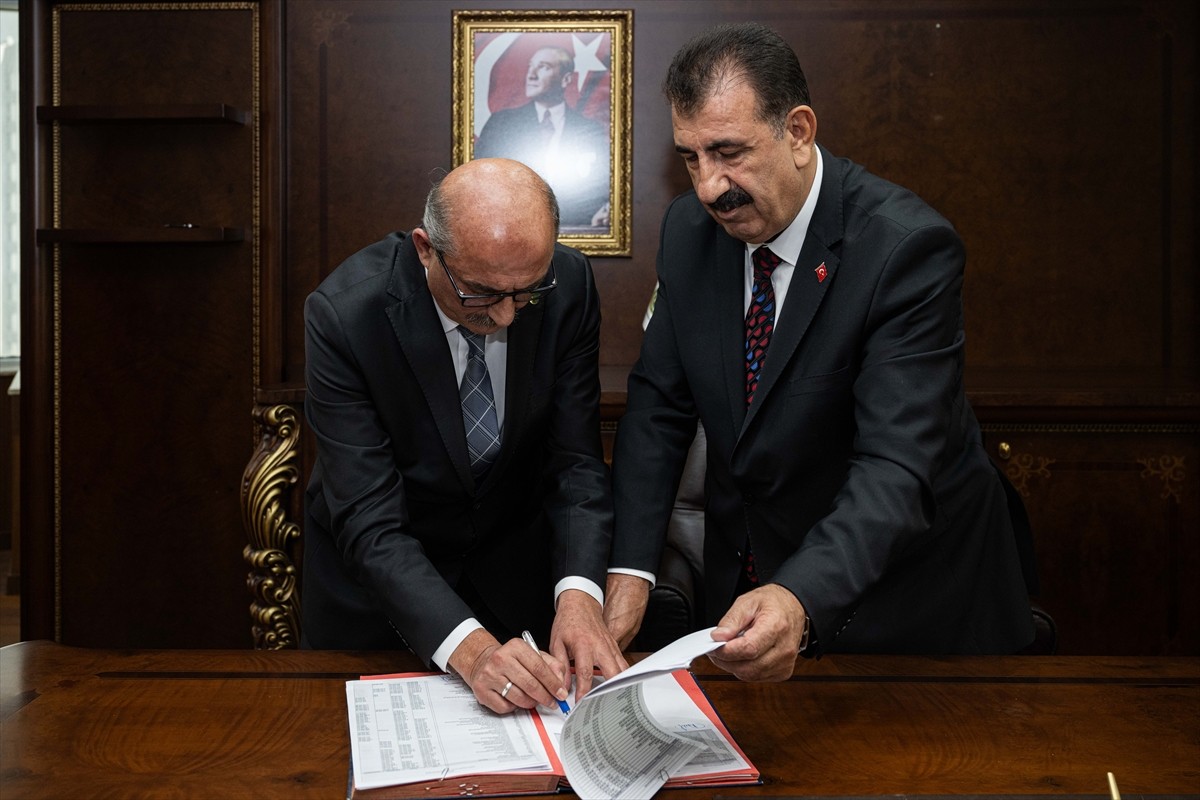 Türkiye Damızlık Koyun Keçi Yetiştiricileri Merkez Birliğinin (TÜDKİYEB) yeni seçilen Genel...