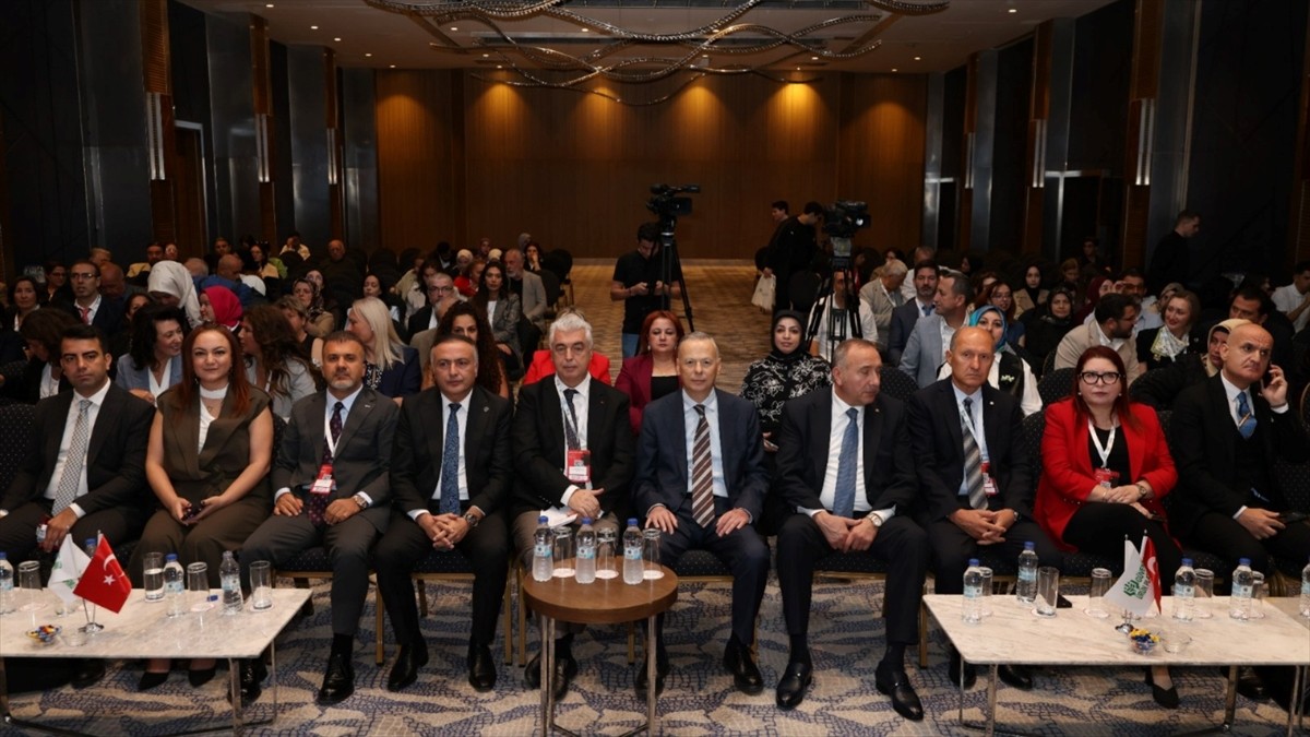 Güvenilir Ürün Platformu tarafından, Türkiye'nin üretim gücünü uluslararası pazarlara taşıyan...