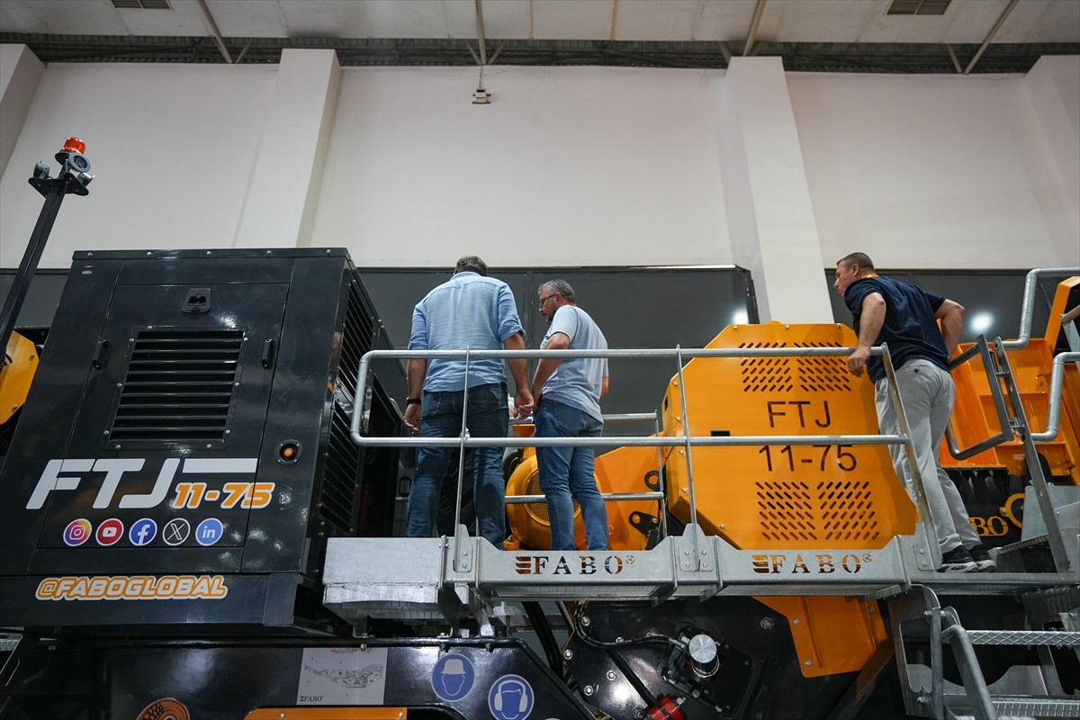 İzmir'in Torbalı ilçesinde, askerlik dönüşü tornacı olarak yeniden işe başlamak istediği tesis...