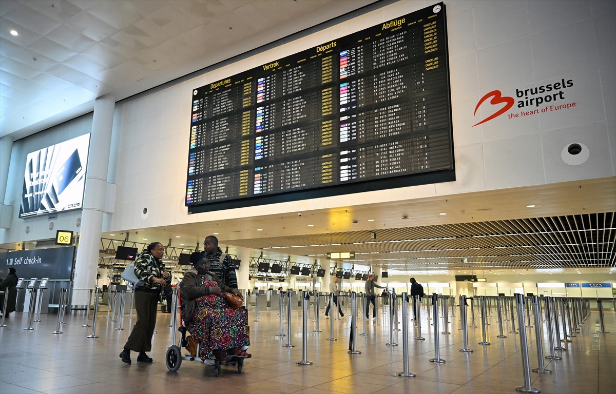Belçika’da Ulusal grev nedeniyle Brüksel Havalimanında giden uçuşların tamamı iptal edildi.