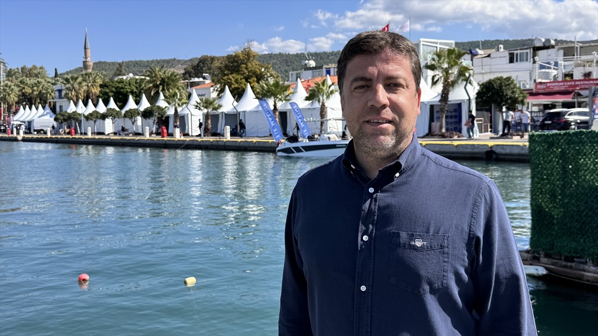Muğla'nın Bodrum ilçesinde, bu yıl ilki düzenlenen Bodrum Boat Show Fuarı'nda, 150'den fazla lüks...