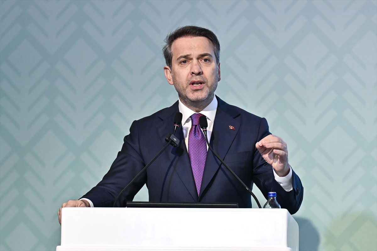 Enerji ve Tabii Kaynaklar Bakanı Alparslan Bayraktar, Çırağan Sarayı'nda düzenlenen 18. Verona...