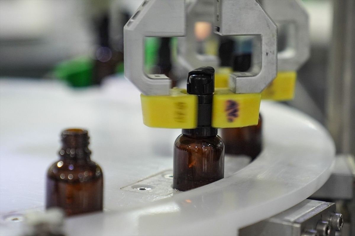 Kozmetiğin stratejik bir sektör olarak kabul edilmesi ve bu yönde teşviklerin sağlanmasının, yerli...