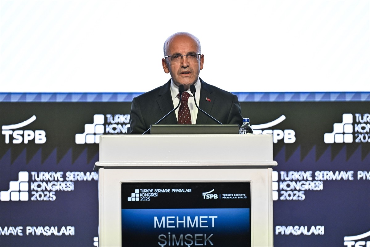 Hazine ve Maliye Bakanı Mehmet Şimşek, Türkiye Sermaye Piyasaları Birliği (TSPB) tarafından...