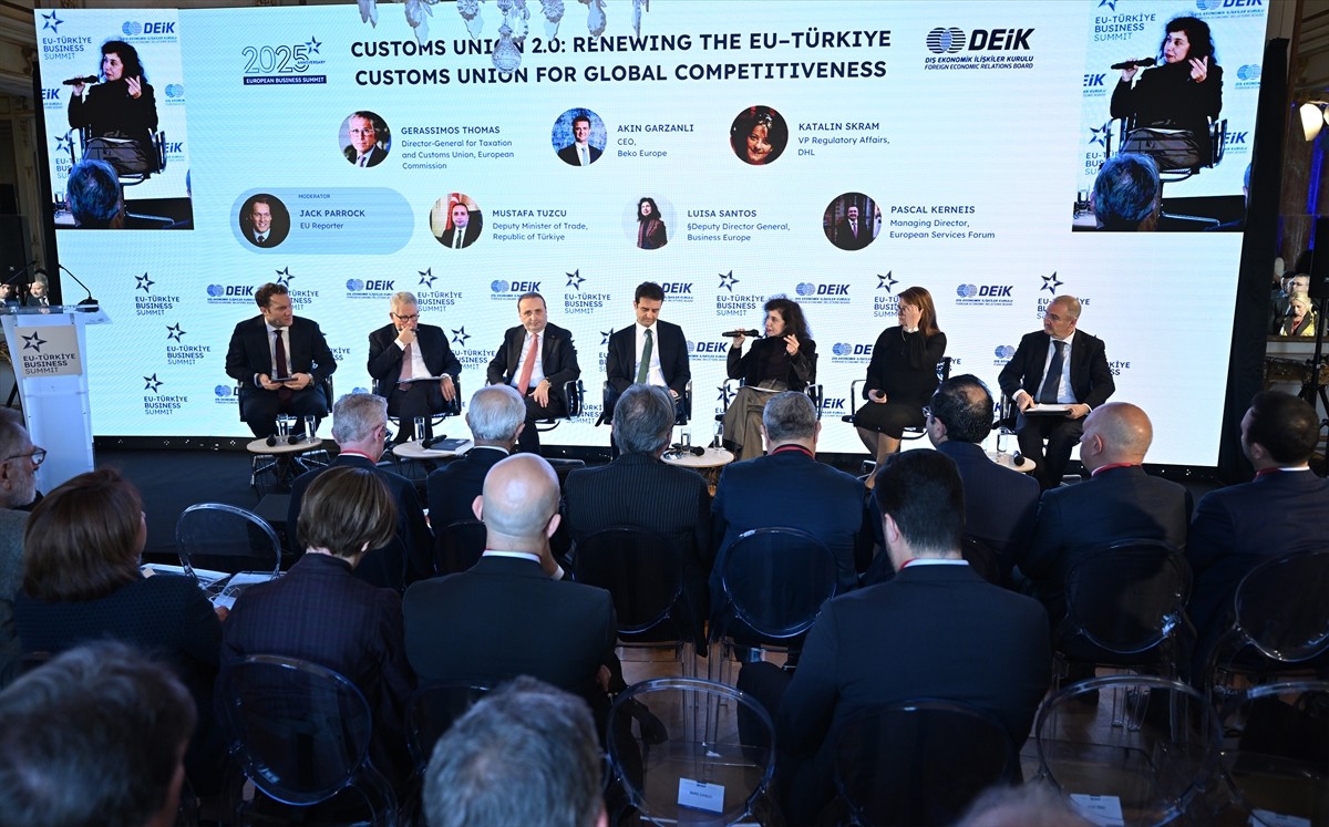 Belçika'nın başkenti Brüksel'de Dış Ekonomik İlişkiler Kurulu (DEİK), Türkiye-Avrupa İş Konseyleri...