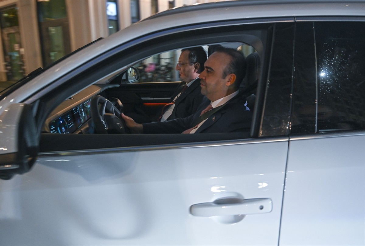 Sanayi ve Teknoloji Bakanı Mehmet Fatih Kacır, Almanya’nın başkenti Berlin’de düzenlenen 2025...