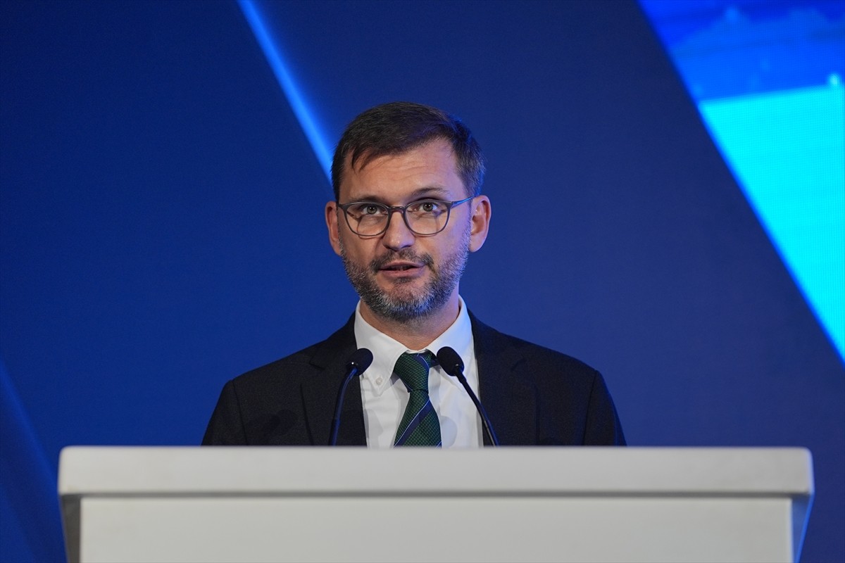 Cumhurbaşkanlığı himayelerinde, İslam İşbirliği Teşkilatının (İİT) ilgili kuruluşu İslam Ülkeleri...