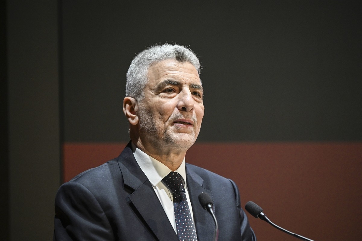 Ticaret Bakanı Ömer Bolat, Hizmet İhracatçıları Birliği (HİB) tarafından düzenlenen Hizmet...