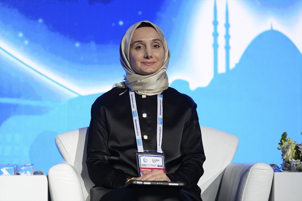 Cumhurbaşkanlığı himayelerinde, İslam İşbirliği Teşkilatının (İİT) ilgili kuruluşu İslam Ülkeleri...