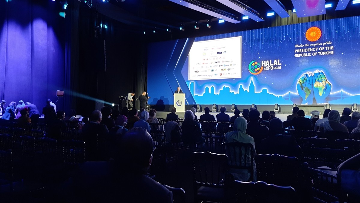 Cumhurbaşkanlığı himayelerinde, İslam İşbirliği Teşkilatının (İİT) ilgili kuruluşu İslam Ülkeleri...