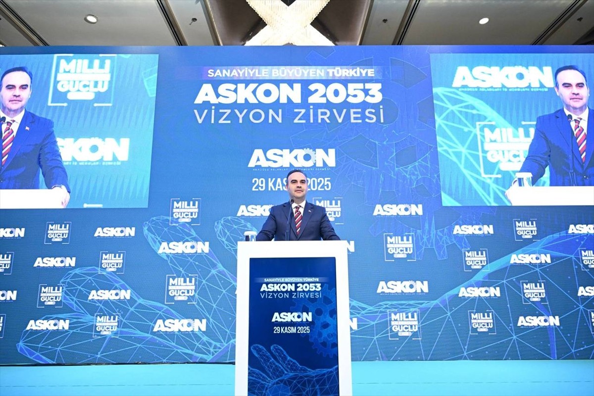 Sanayi ve Teknoloji Bakanı Mehmet Fatih Kacır, Anadolu Aslanları İş Adamları Derneğince, iş...