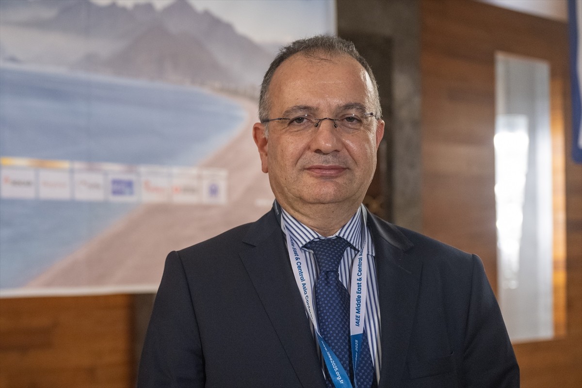 Uluslararası Enerji Derneğince (IAEE) Antalya'da düzenlenen ve Anadolu Ajansının (AA) Global...