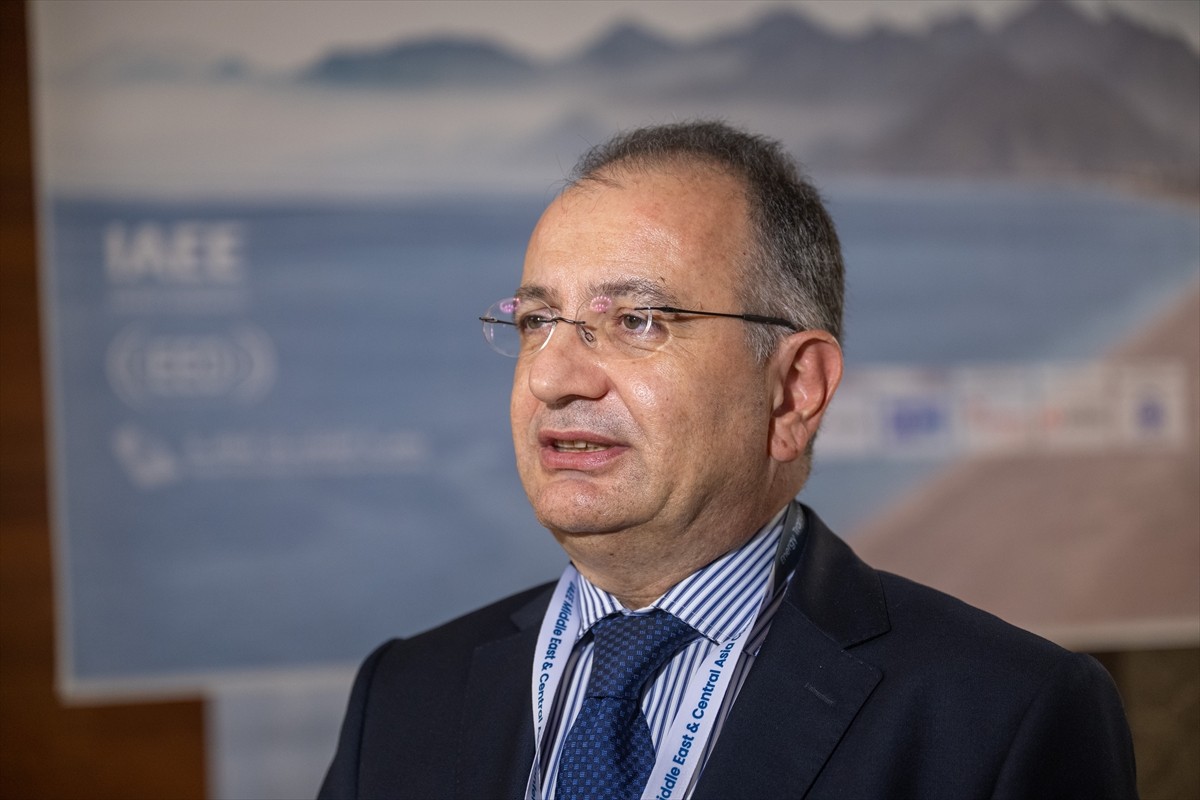 Uluslararası Enerji Derneğince (IAEE) Antalya'da düzenlenen ve Anadolu Ajansının (AA) Global...