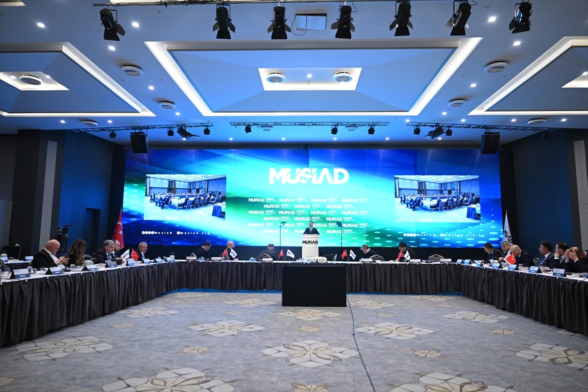 Sanayi ve Teknoloji Bakanı Mehmet Fatih Kacır, İstanbul'da Müstakil Sanayici ve İşadamları Derneği...