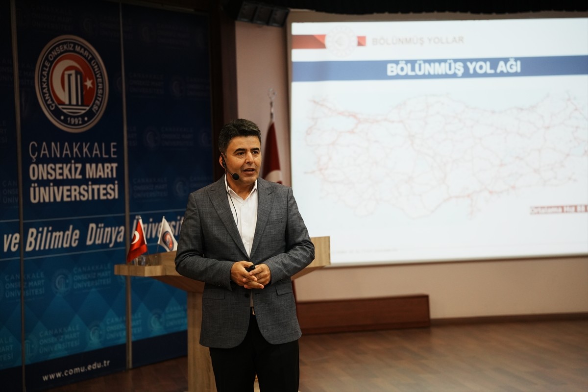 Ulaştırma ve Altyapı Bakan Yardımcısı Osman Boyraz, Ulaşım Festivali (UFEST) etkinliği kapsamında...