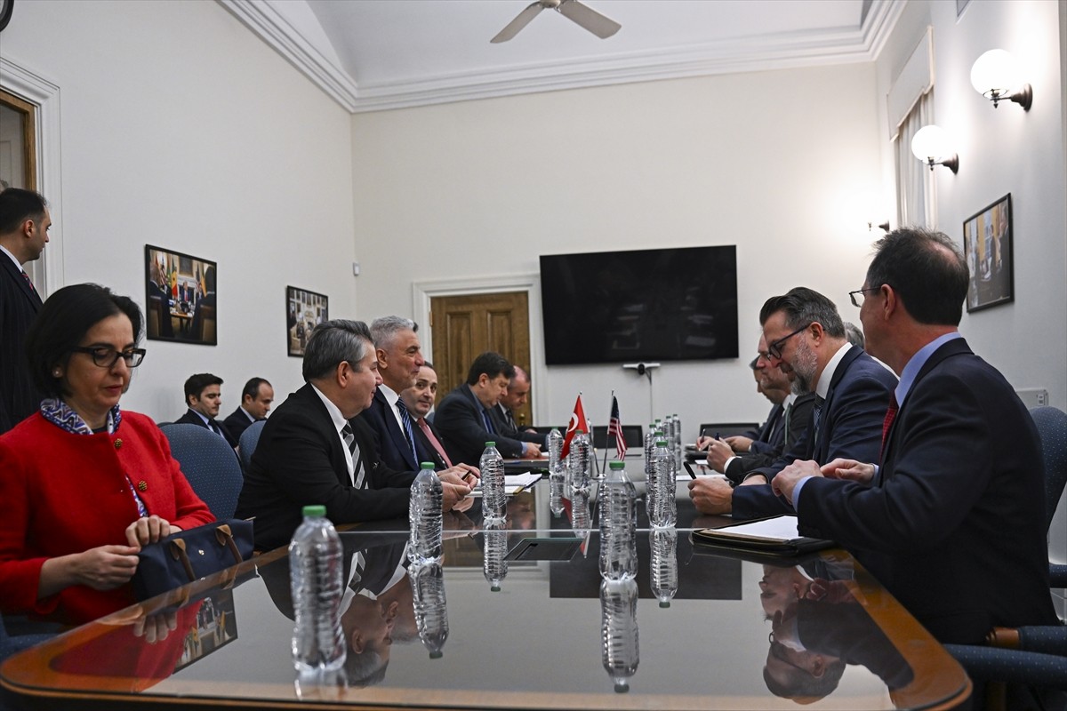 Bir dizi üst düzey temas gerçekleştirmek üzere ABD'nin başkenti Washington'da bulunan Ticaret...