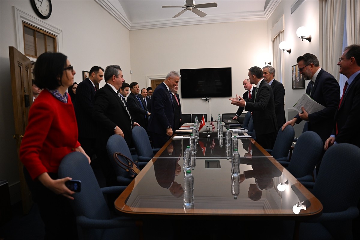 Bir dizi üst düzey temas gerçekleştirmek üzere ABD'nin başkenti Washington'da bulunan Ticaret...