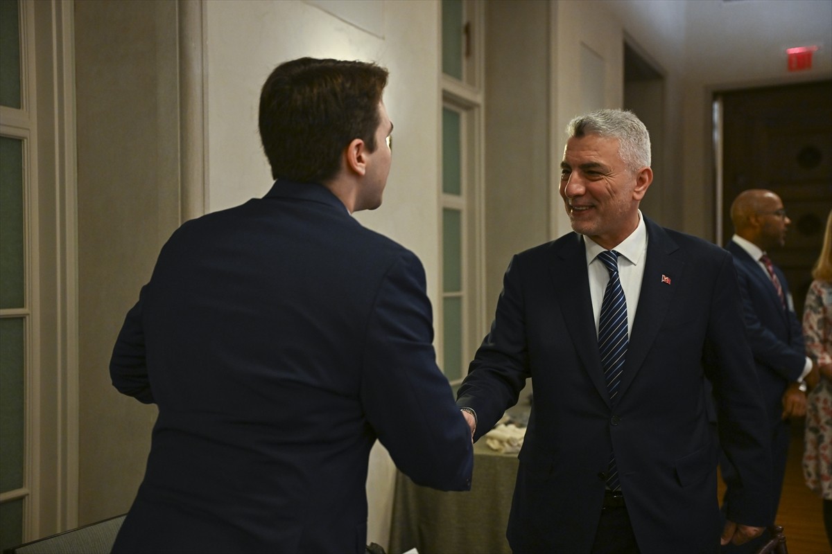 Bir dizi üst düzey temas gerçekleştirmek üzere ABD'nin başkenti Washington'da bulunan Ticaret...