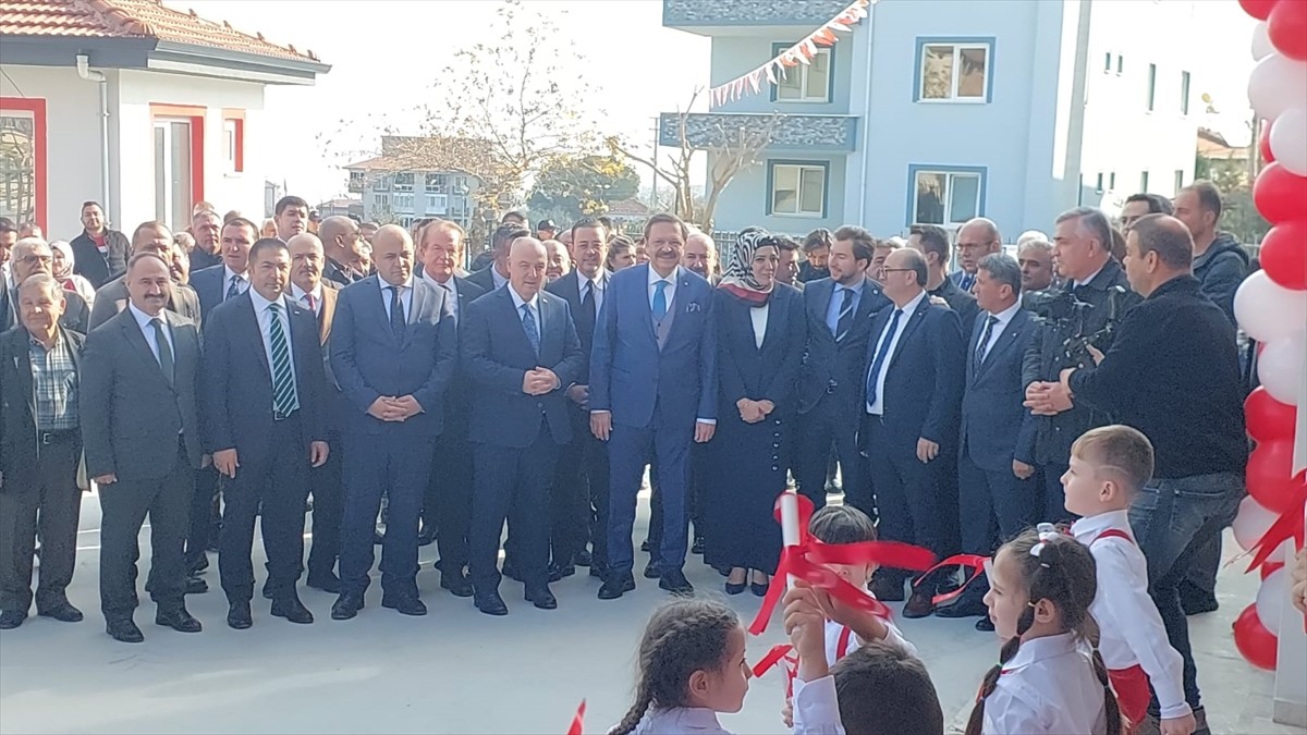 Türkiye Odalar ve Borsalar Birliği (TOBB) Başkanı Rifat Hisarcıklıoğlu, Denizli'nin Buldan...