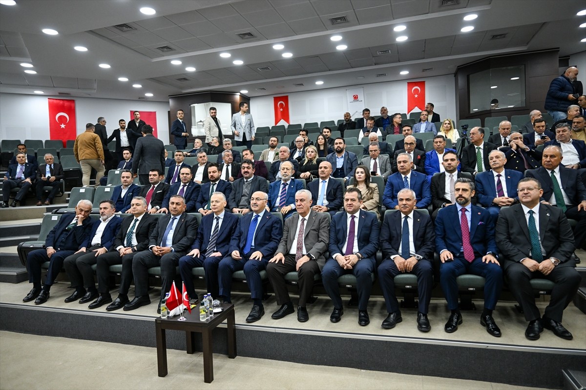 Adana'da Türk Ticaret Bankası Çukurova Şubesi'nin açılışı gerçekleştirildi. Açılışa Ticaret Bakan...