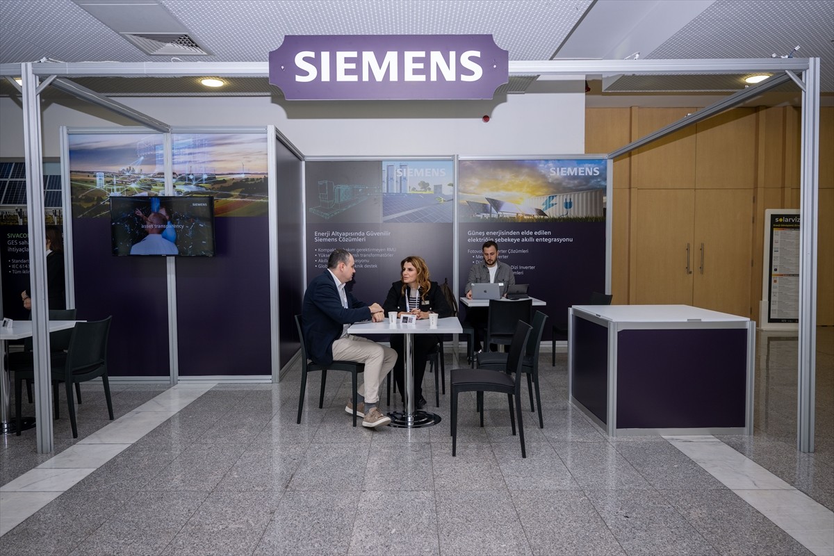 SolarVizyon 2025 - 8. Enerji Dönüşümü Zirvesi ve Fuarı ATO Congresium'da düzenlendi.