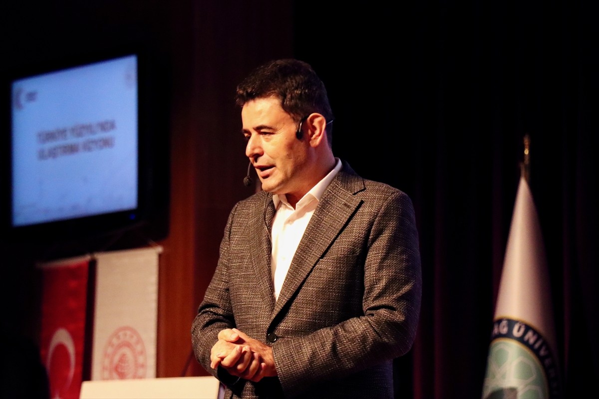 Ulaştırma ve Altyapı Bakan Yardımcısı Osman Boyraz, Ulaşım Festivali (UFEST) etkinliği kapsamında...