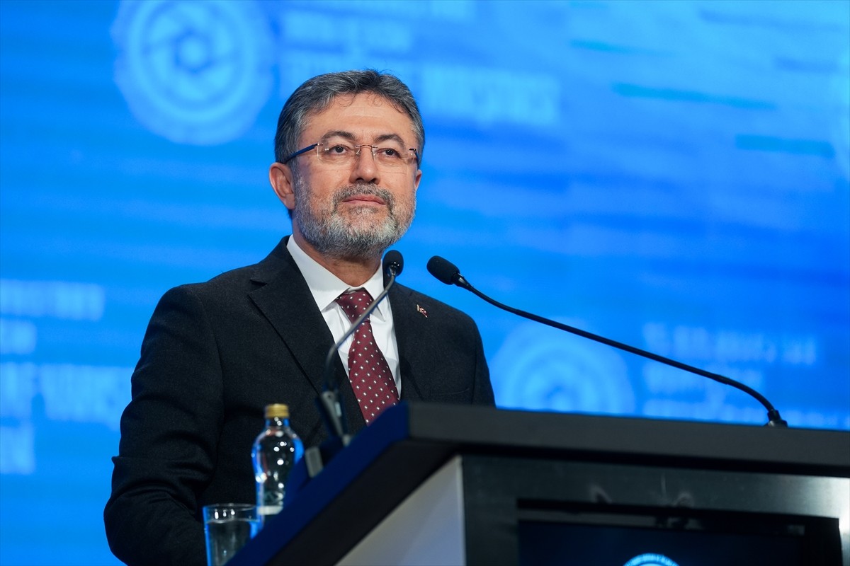 Tarım ve Orman Bakanı İbrahim Yumaklı, Orman Genel Müdürlüğü (OGM) Konferans Salonu'nda düzenlenen...