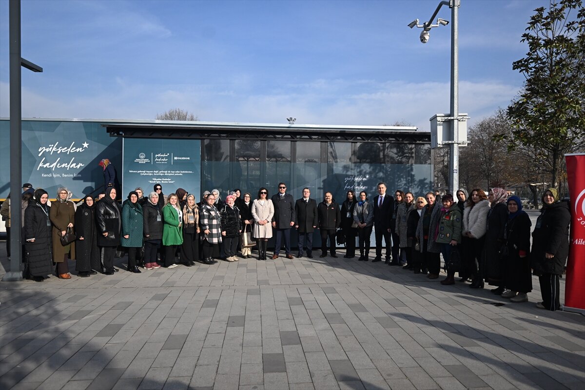 Aile ve Sosyal Hizmetler Bakanlığı ile Türkiye Halk Bankası işbirliğinde hayata geçirilen...