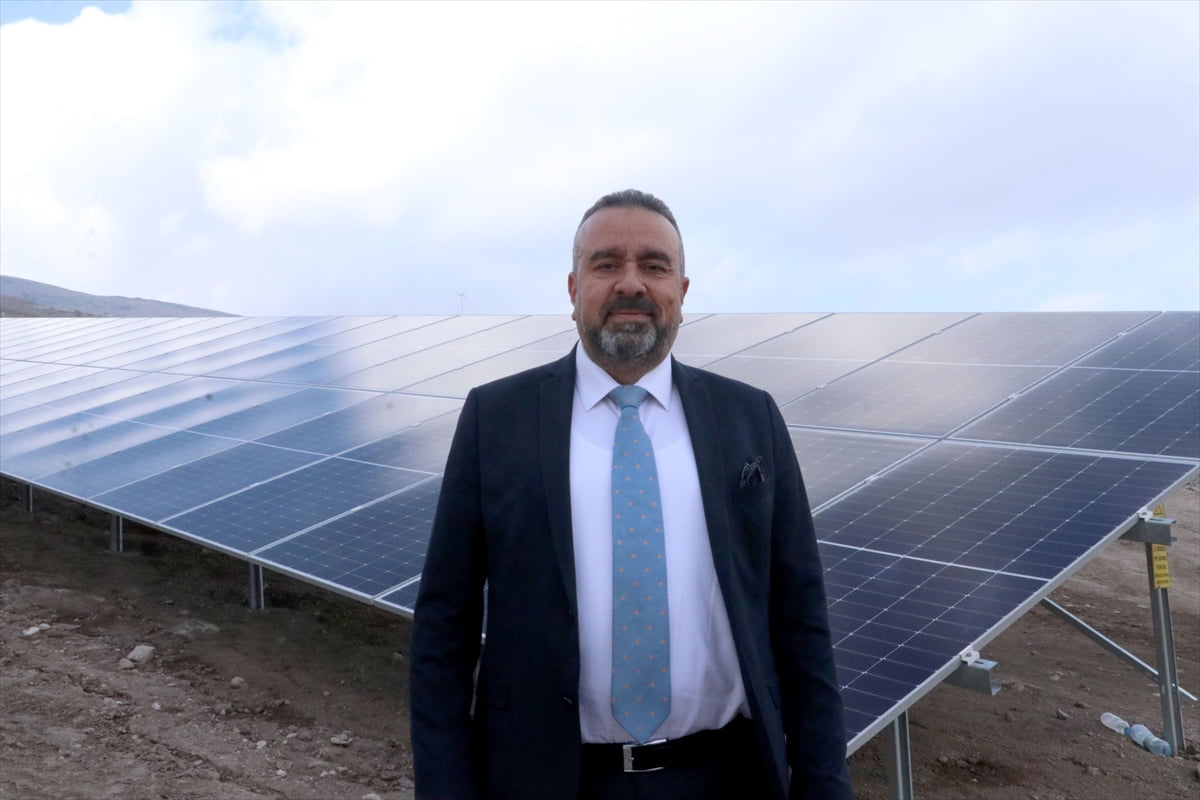 Kayseri'de İncesu Organize Sanayi Bölgesi (OSB) yönetimi tarafından yeşil dönüşüm kapsamında...