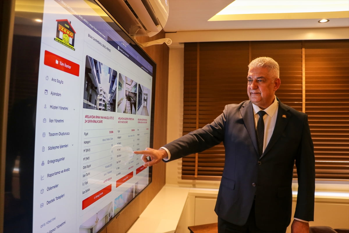 İzmir Emlak Komisyoncuları Odası (İZEKO) tarafından hayata geçirilen yapay zeka destekli müşteri...
