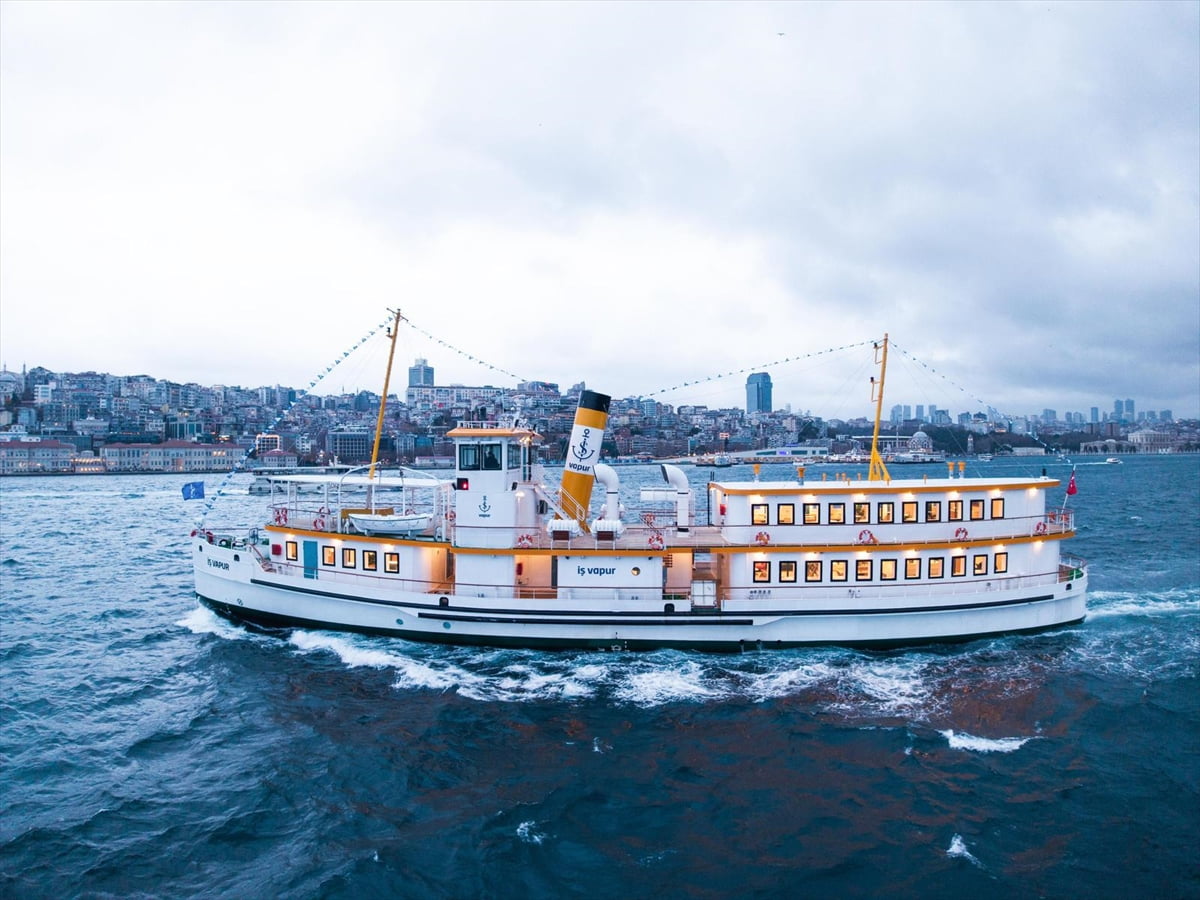 Türkiye İş Bankası tarihinde özel bir yeri olan Şirket-i Hayriye filosundaki 66 numaralı Boğaziçi...