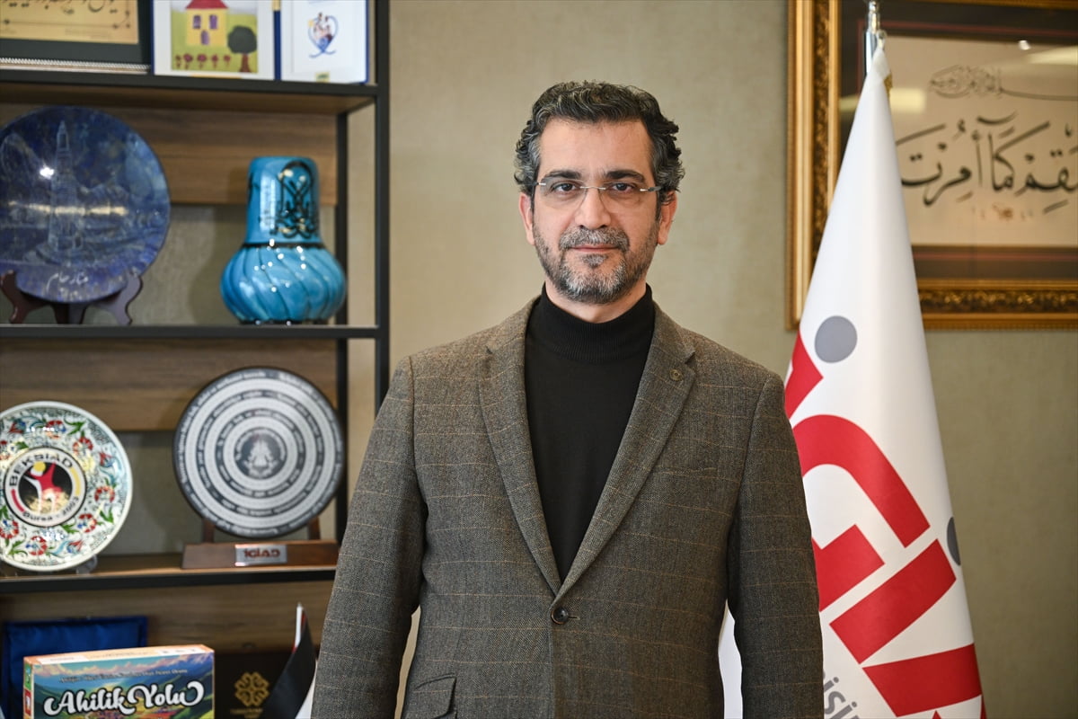 İGİAD Yönetim Kurulu Başkanı Hüseyin Akça, AA muhabirine açıklamalarda bulundu.