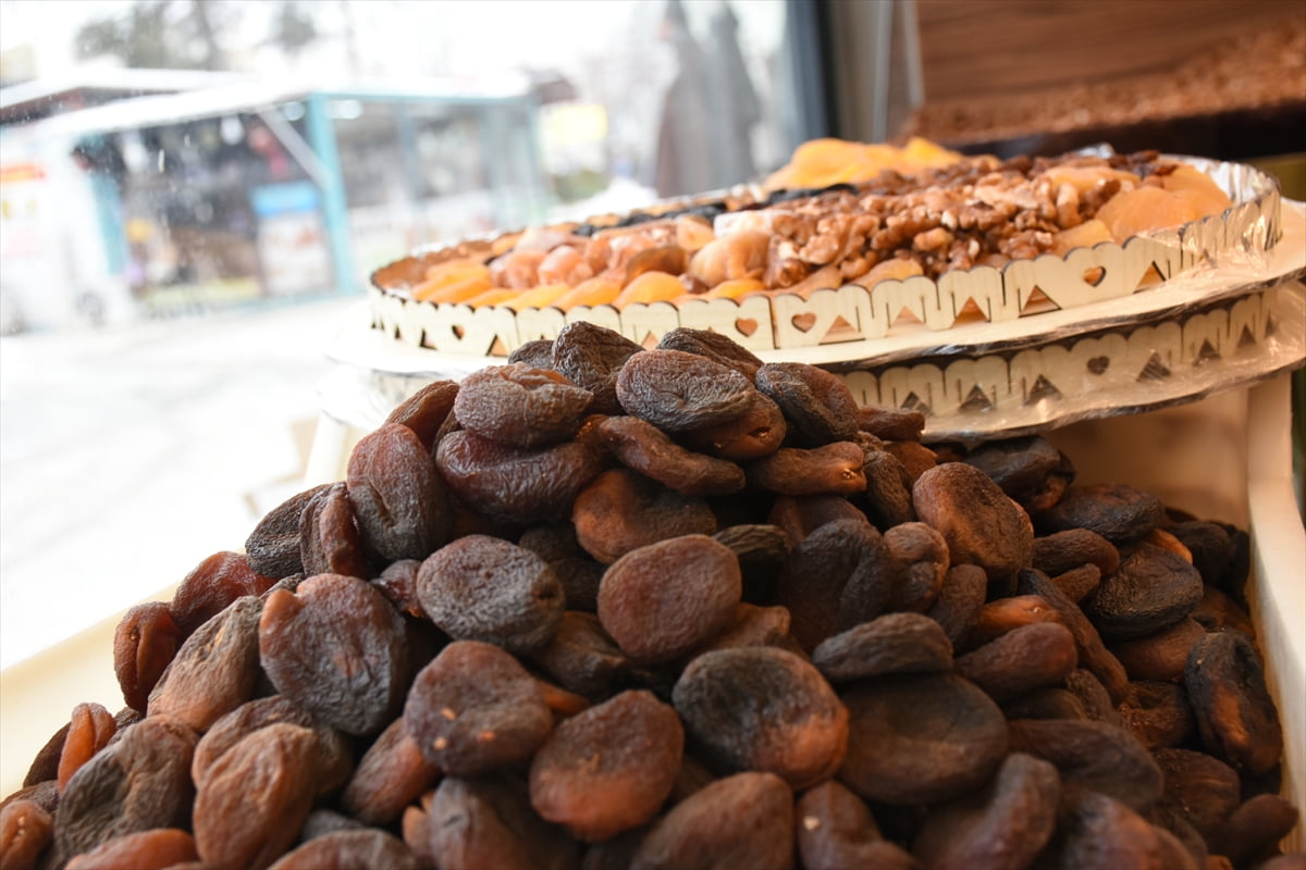 Malatya Ticaret Borsası Başkanı Ramazan Özcan, Malatya'dan geçen yıl 303 milyon 584 bin dolarlık...