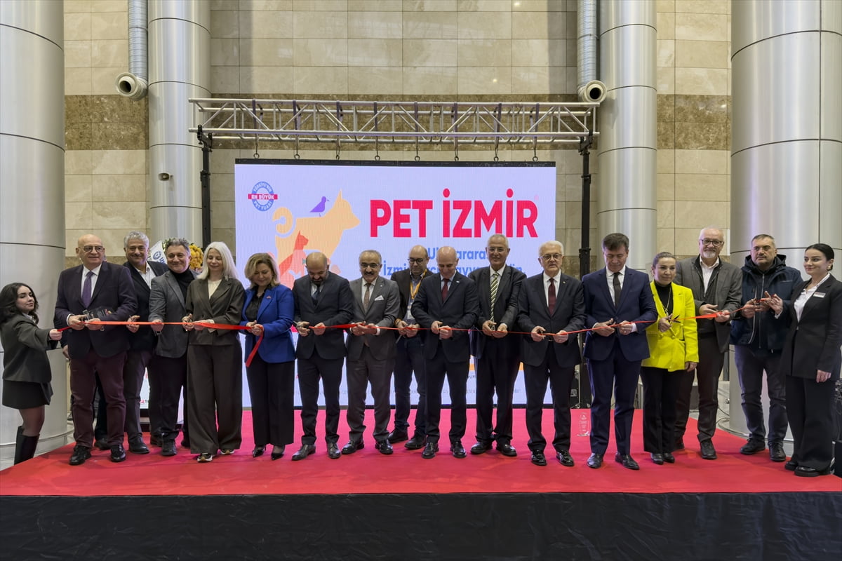İzmir'de bu yıl 9'uncusu düzenlenen Uluslararası İzmir Evcil Hayvan Ürün, Malzeme ve Aksesuar...