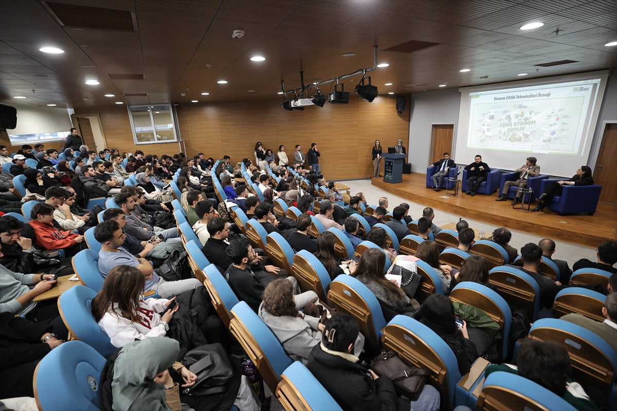 Tarım Teknolojileri Kümelenmesi (TÜME) Yönetim Kurulu Başkanı Abdulkadir Karagöz (fotoğrafta)...