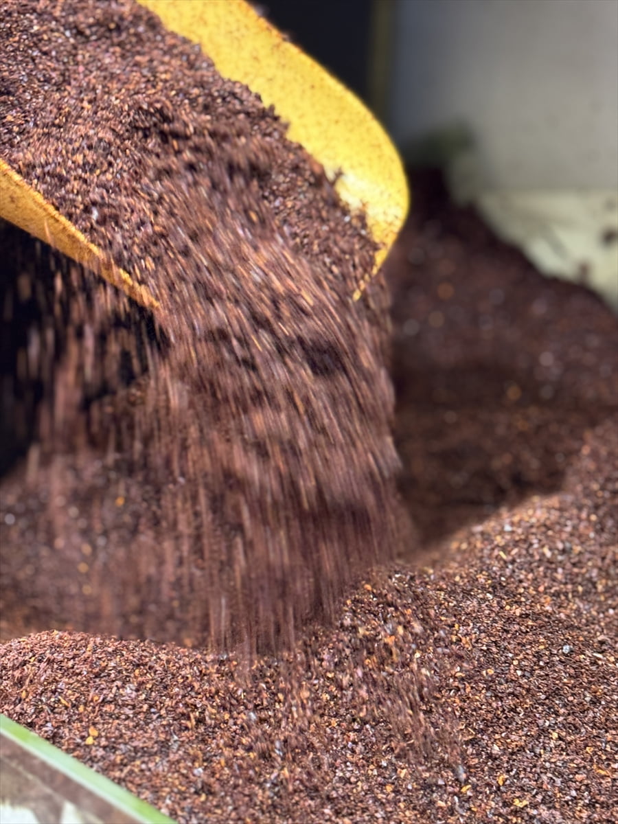  Türkiye'de üretilen ve yemeklerin vazgeçilmez lezzetlerinden pul biberinin ihracatı, geçen yıl 14...