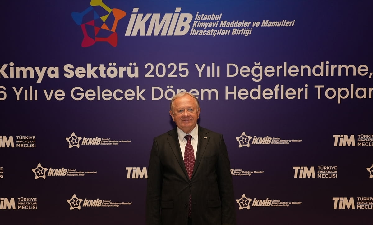 İKMİB Başkanı Adil Pelister (sol 2), Türkiye İhracatçılar Meclisi (TİM) İstanbul Dış Ticaret...
