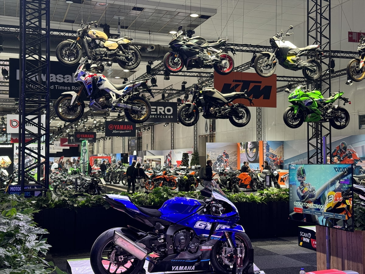 Belçika'nın başkenti Brüksel'de, 102'nci yılı kutlanan Brüksel Otomobil Fuarı ziyarete açıldı....