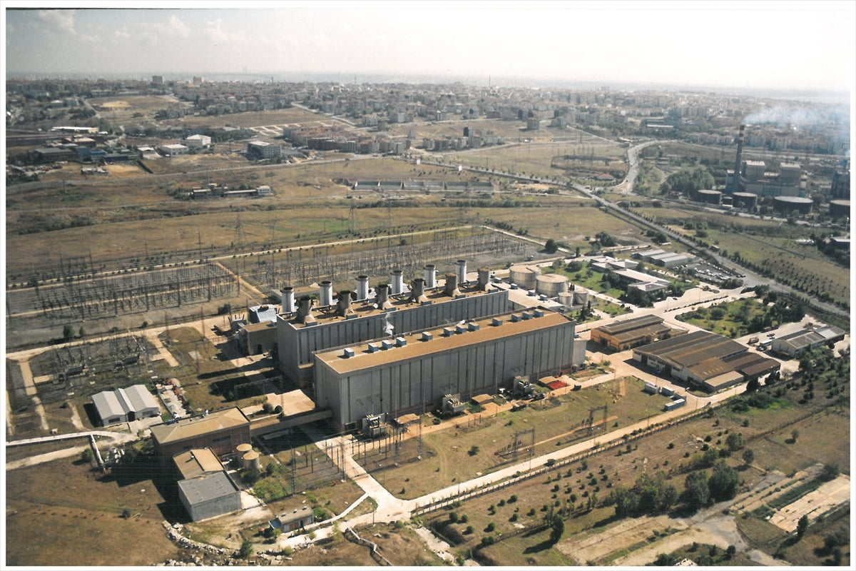 Doğal gazdan elektrik üreten İstanbul Doğalgaz Kombine Çevrim A Santrali'nde 38 yıldır...