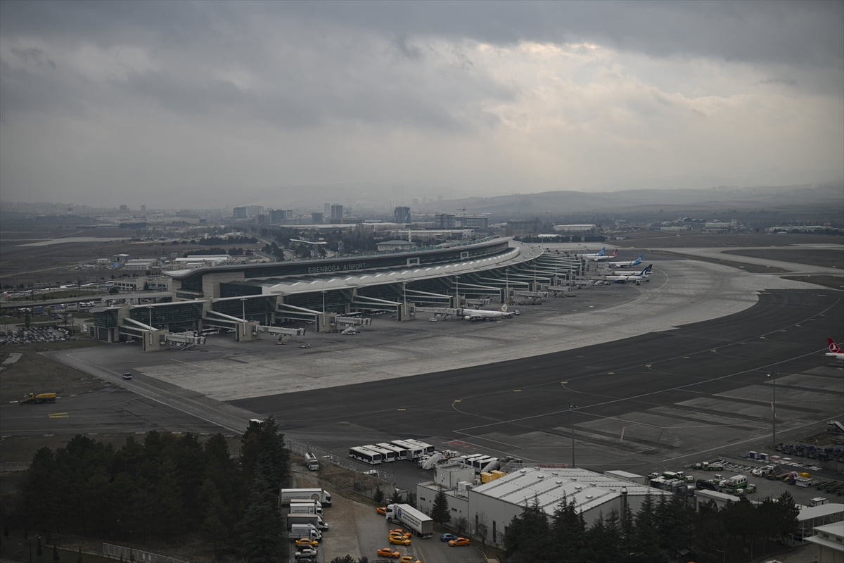Ulaştırma ve Altyapı Bakanı Abdulkadir Uraloğlu, Ankara Esenboğa Havalimanı'nda yapımı tamamlanan...