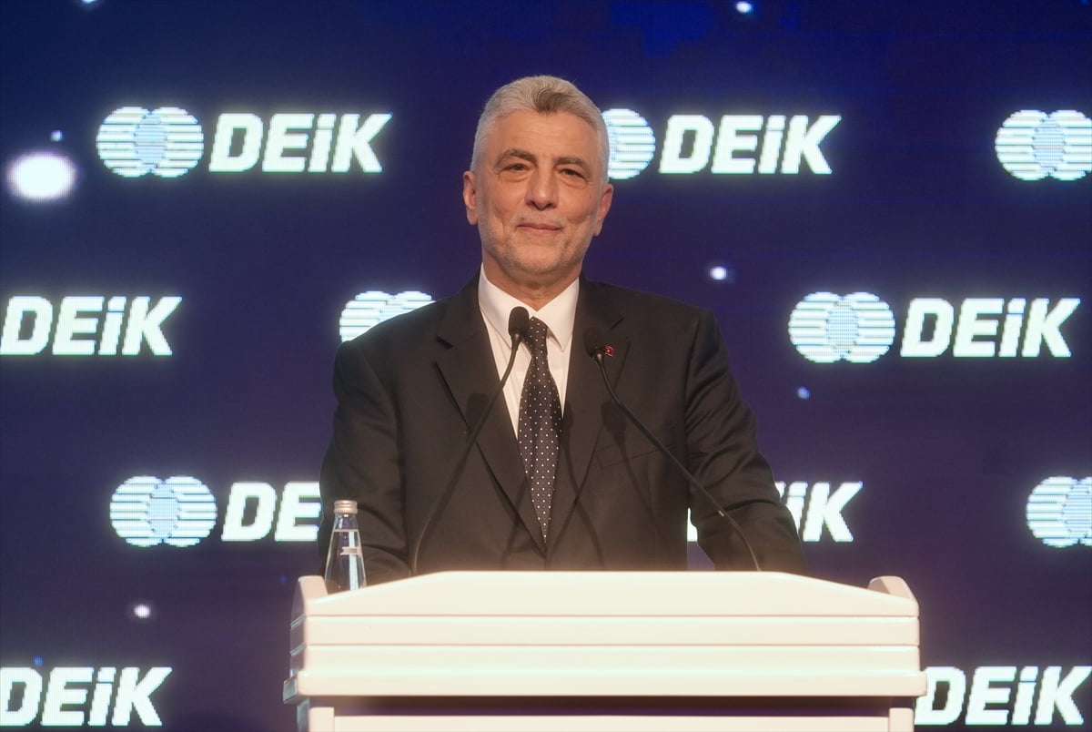 Ticaret Bakanı Ömer Bolat, Lütfi Kırdar Kongre ve Sergi Sarayı'nda düzenlenen DEİK 7. Ticari...
